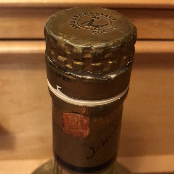 Vintage Bottle of JAs Hennessy Cognac, 80 Proof 1/2 Gallon, Product of France - Picture 4 of 9
